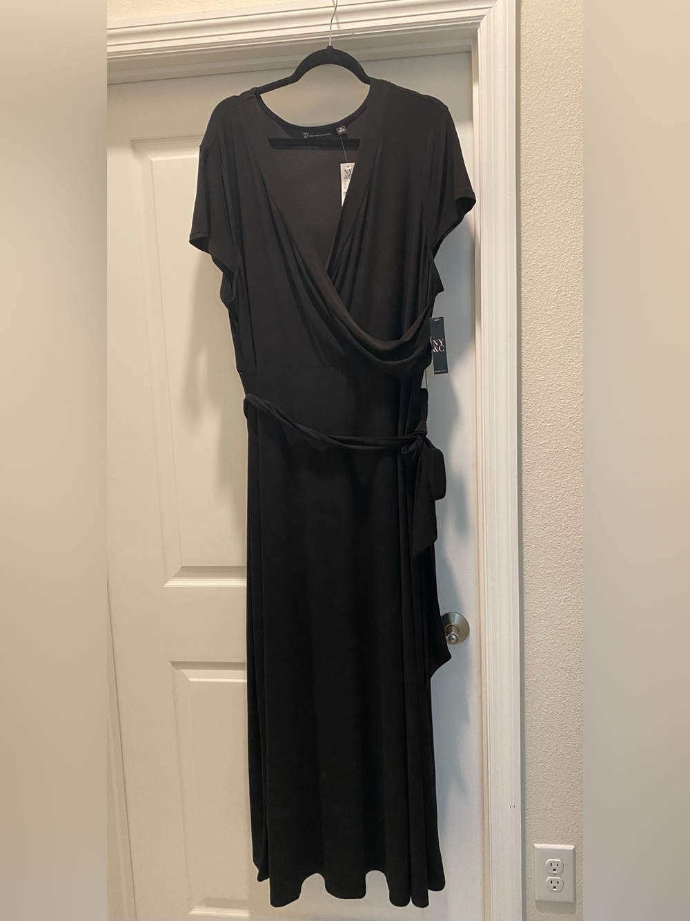 NY&C Classic black dress -NWT 3x